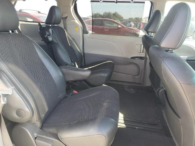 2011 Toyota Sienna Sport