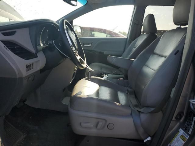 2015 Toyota Sienna XLE