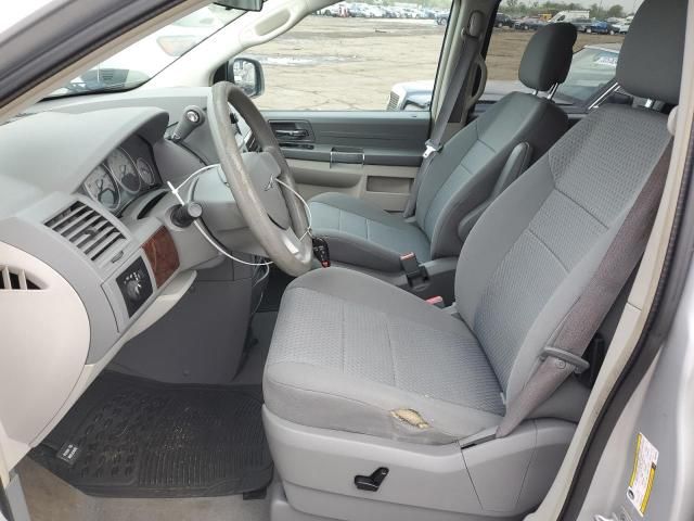 2010 Chrysler Town & Country LX