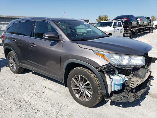 2019 Toyota Highlander SE