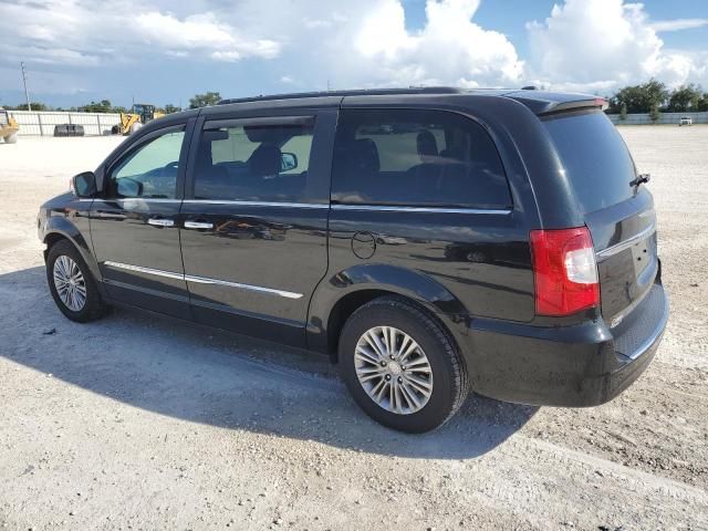 2016 Chrysler Town & Country Touring L