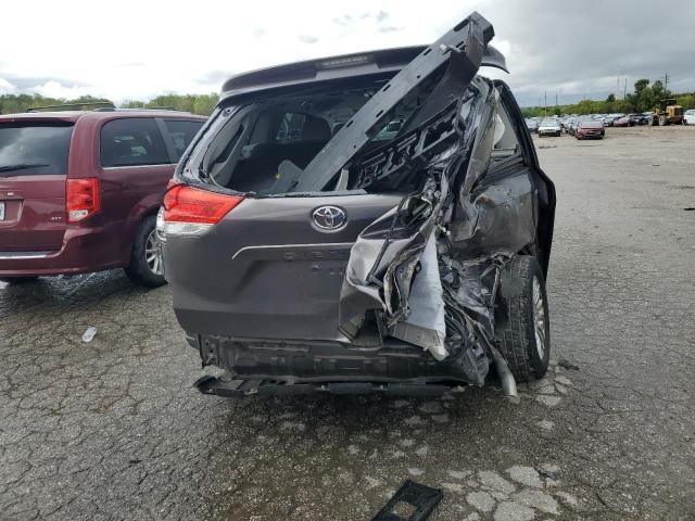 2013 Toyota Sienna XLE