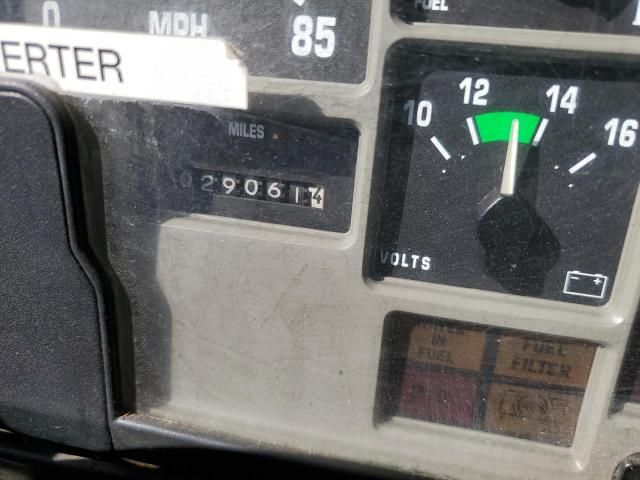 2001 International 4000 4700