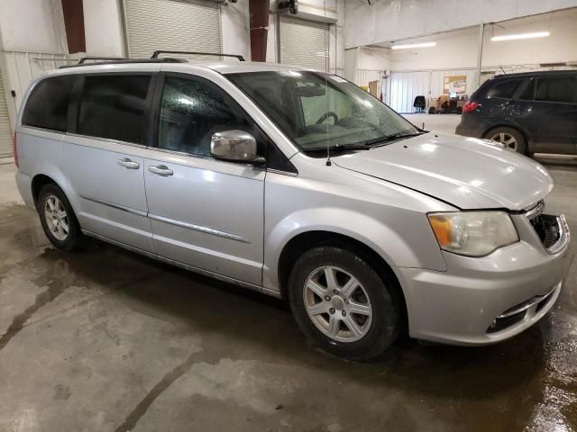 2011 Chrysler Town & Country Touring L