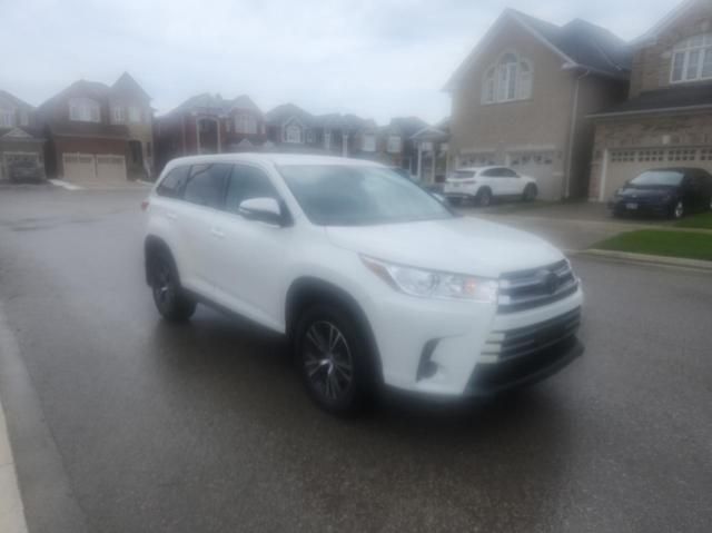 2019 Toyota Highlander LE