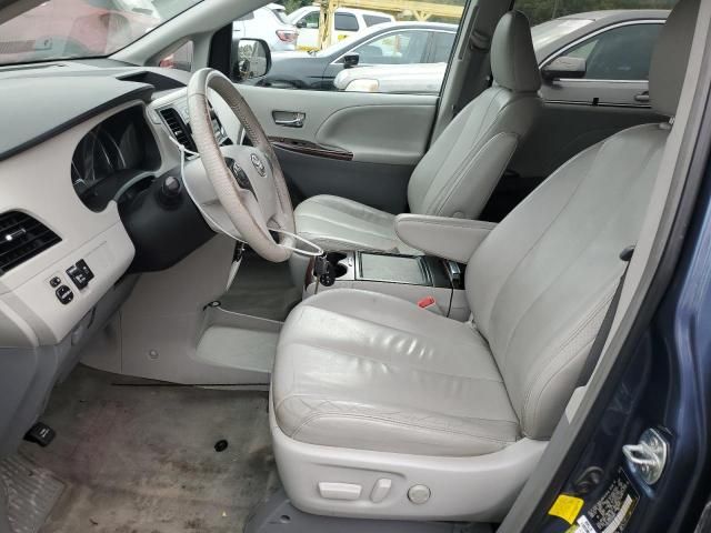 2013 Toyota Sienna XLE