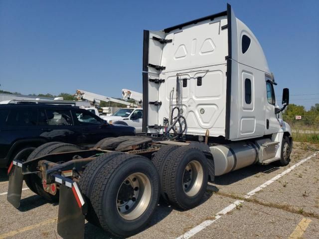 2017 Freightliner Cascadia 125