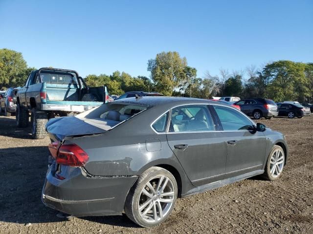 2017 Volkswagen Passat R-Line