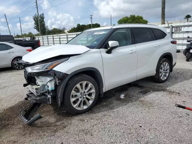 2022 Toyota Highlander Limited