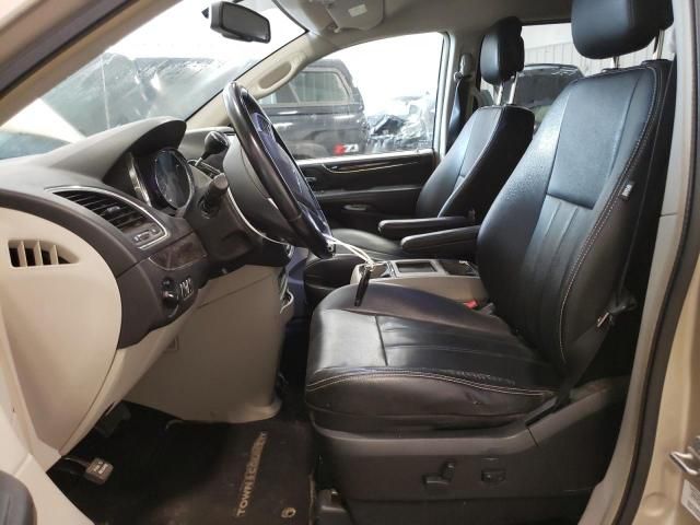 2012 Chrysler Town & Country Touring