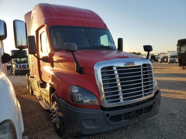 2015 Freightliner Cascadia 125