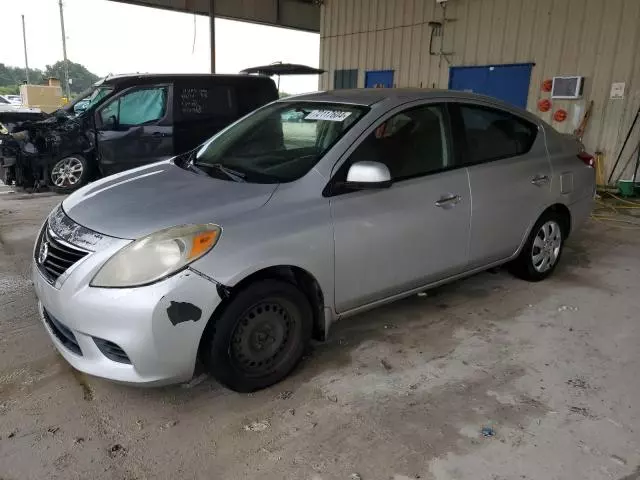 2013 Nissan Versa S