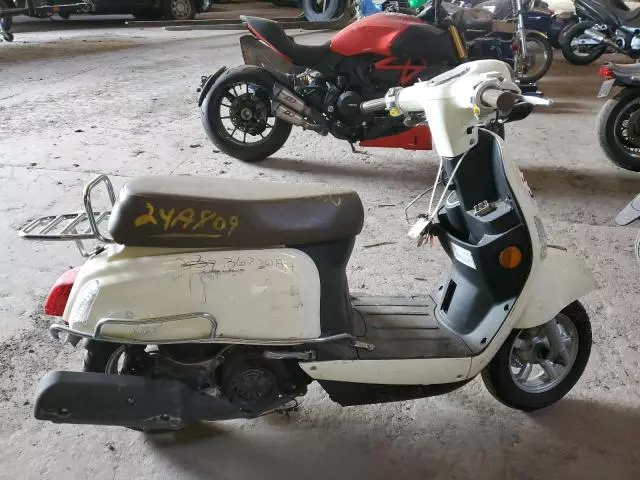 2023 Genuine Scooter Co. Buddy Kick