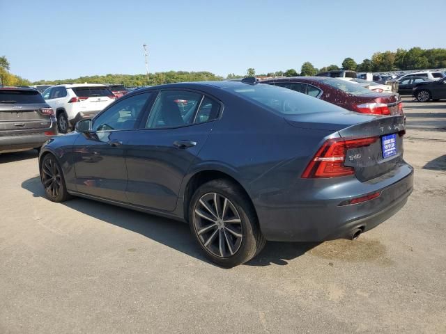 2021 Volvo S60 T5 Momentum