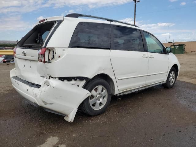 2004 Toyota Sienna CE