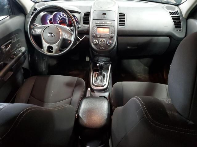 2013 KIA Soul +