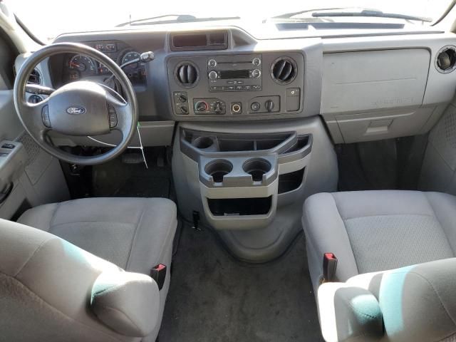 2012 Ford Econoline E350 Super Duty Wagon