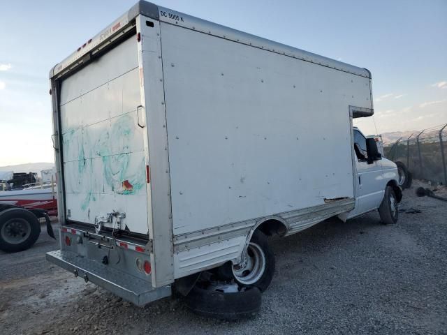 2007 Ford Econoline E450 Super Duty Cutaway Van