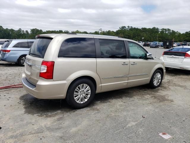 2013 Chrysler Town & Country Limited