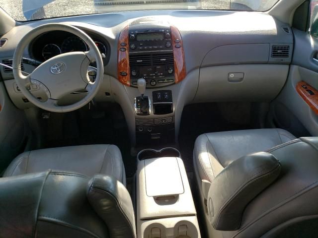 2006 Toyota Sienna XLE