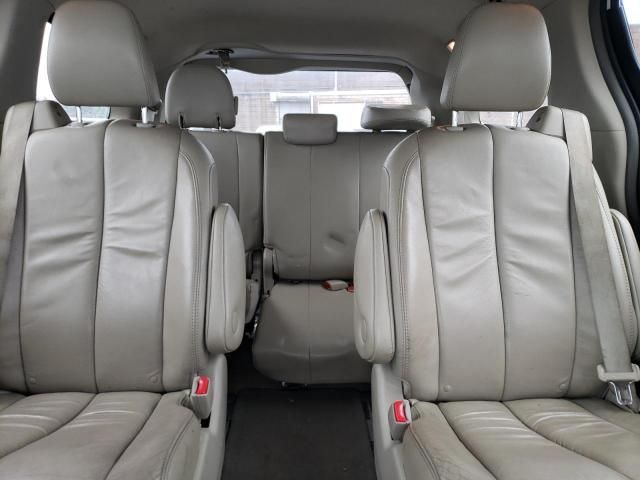 2013 Toyota Sienna XLE