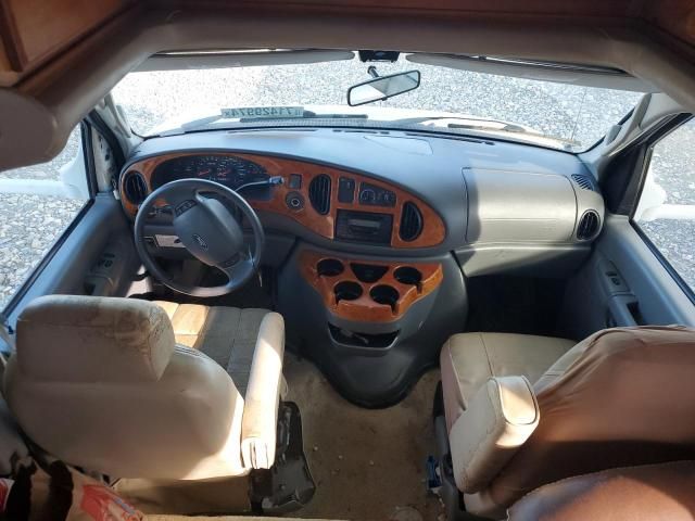 2007 Ford Econoline E450 Super Duty Cutaway Van