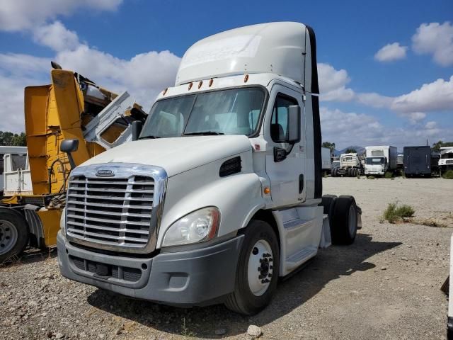 2014 Freightliner Cascadia 113