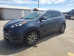 Carros salvage sin ofertas aún a la venta en subasta: 2017 KIA Sportage EX