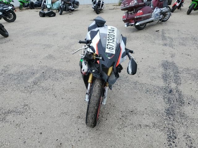 2019 Aprilia RSV4