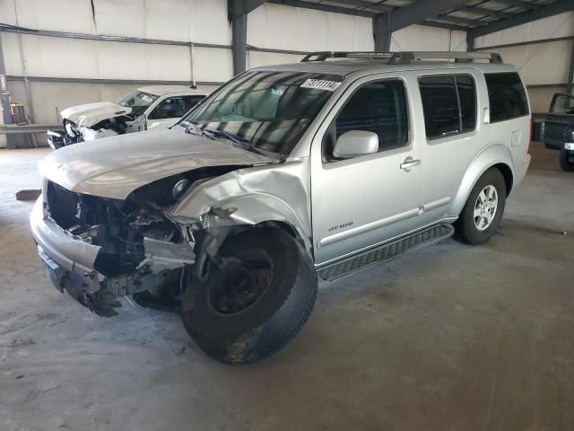 2005 Nissan Pathfinder LE