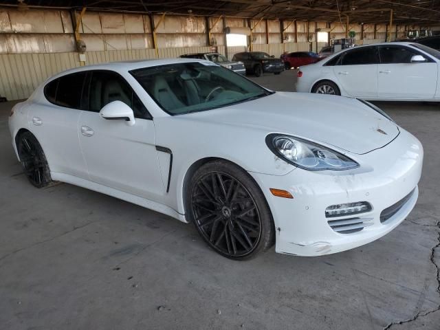 2011 Porsche Panamera 2