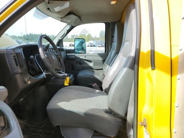 2012 GMC Savana Cutaway G3500