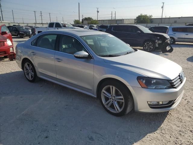 2012 Volkswagen Passat SEL