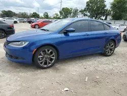 Carros salvage para piezas a la venta en subasta: 2015 Chrysler 200 S