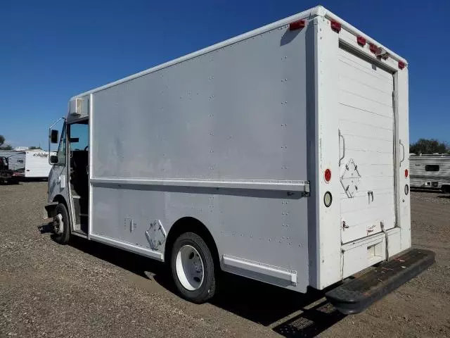 2006 Freightliner Chassis M Line WALK-IN Van