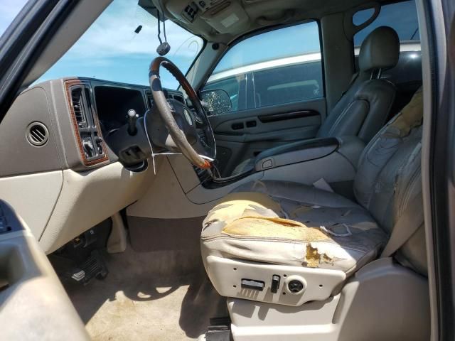 2004 Cadillac Escalade Luxury