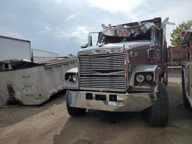 2017 Freightliner 122SD