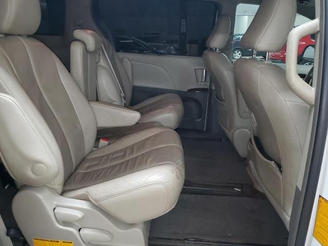 2013 Toyota Sienna XLE