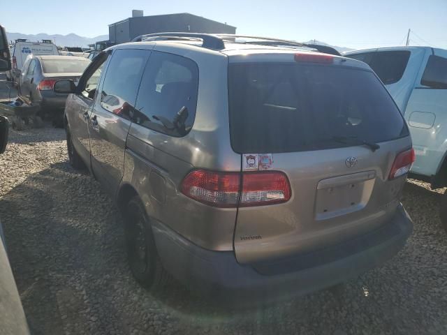 2002 Toyota Sienna CE