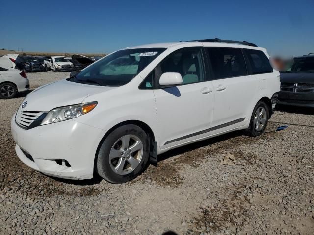 2015 Toyota Sienna LE