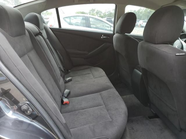 2010 Nissan Altima Base