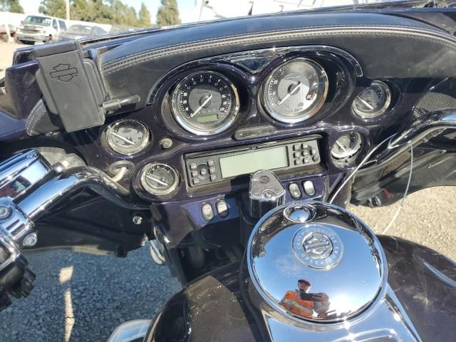 2012 Harley-Davidson FLHTCUSE7 CVO Ultra Classic Electra Glide