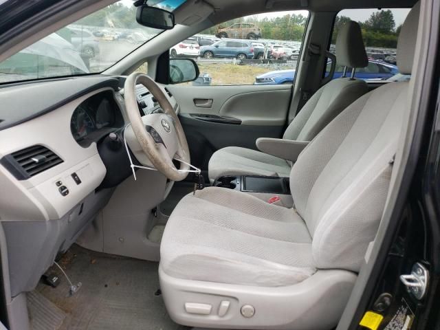 2013 Toyota Sienna LE