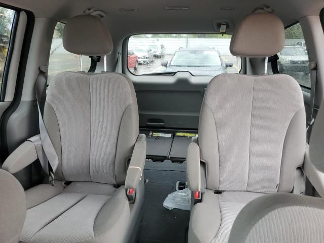 2014 KIA Sedona LX