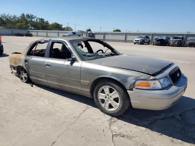 2003 Ford Crown Victoria