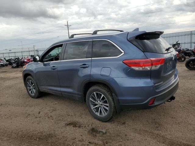 2017 Toyota Highlander SE