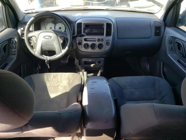 2004 Ford Escape XLS