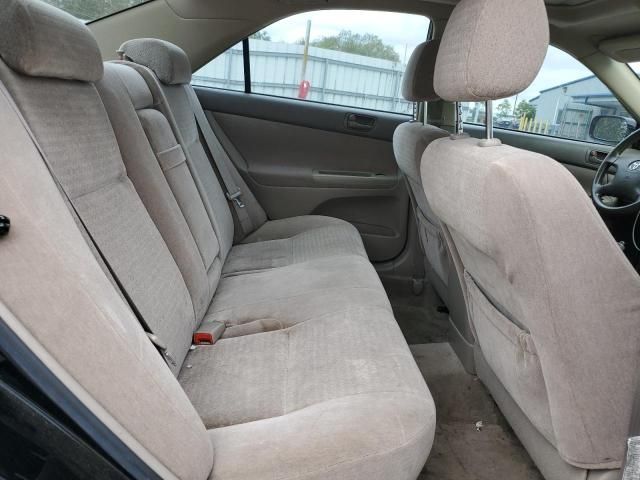 2004 Toyota Camry LE