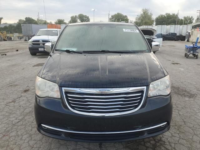 2014 Chrysler Town & Country Touring L