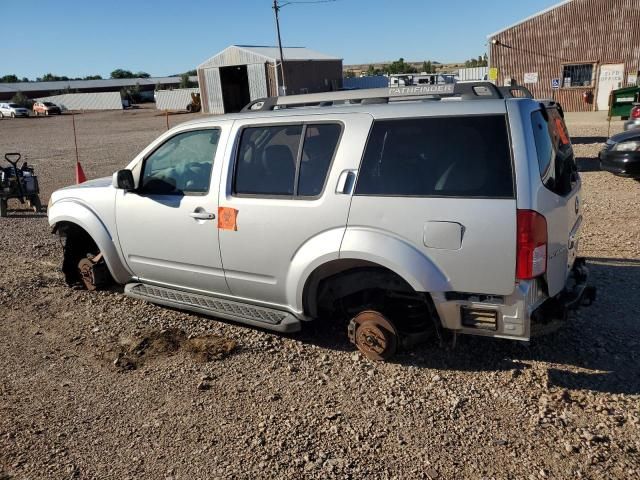 2005 Nissan Pathfinder LE